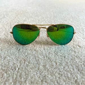 Authentic Green Ray-Ban Sunglasses • RayBan Aviators • Mirrored Raybans